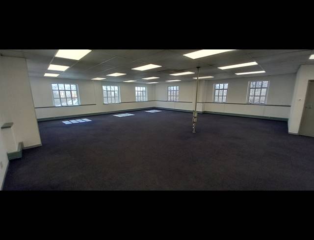 338M² OFFICE TO LET IN BRYANSTON